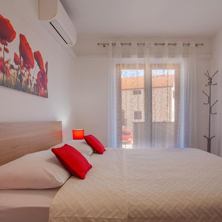 Apartments Eva Црес Экстерьер фото