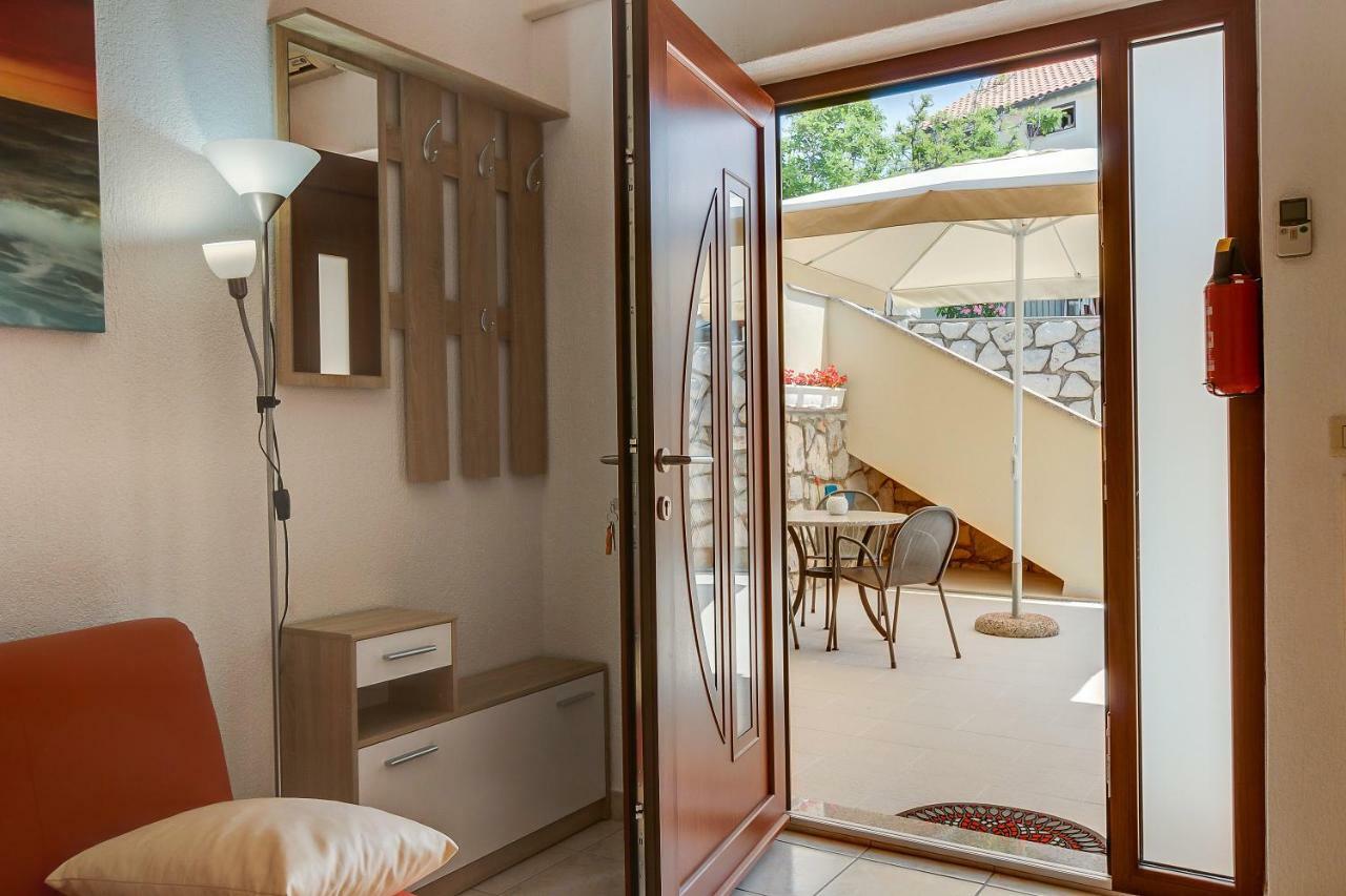 Apartments Eva Црес Экстерьер фото