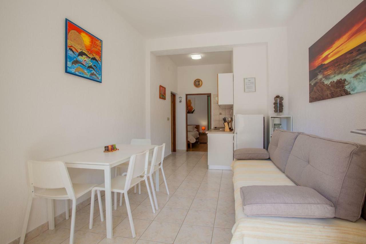 Apartments Eva Црес Экстерьер фото