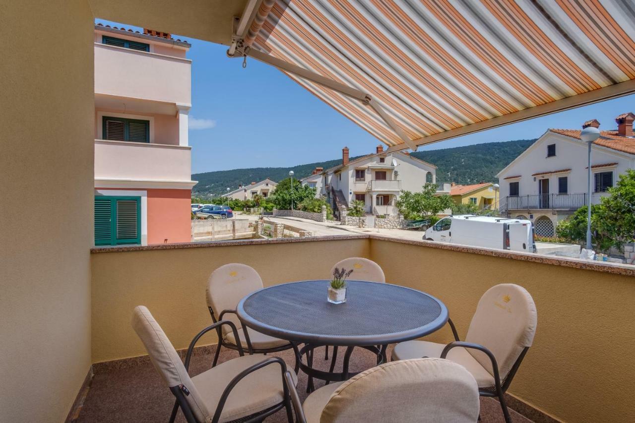 Apartments Eva Црес Экстерьер фото
