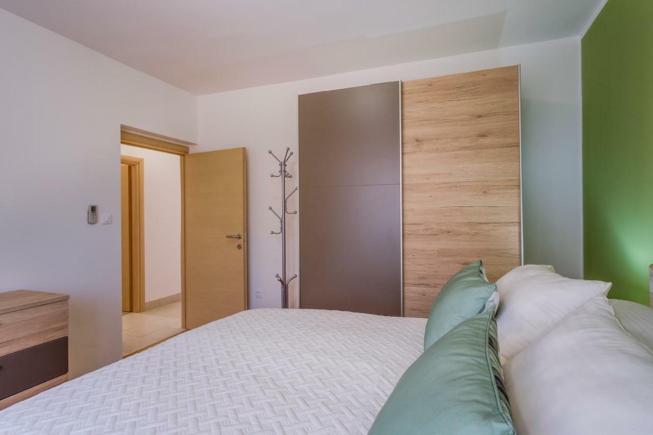 Apartments Eva Црес Экстерьер фото