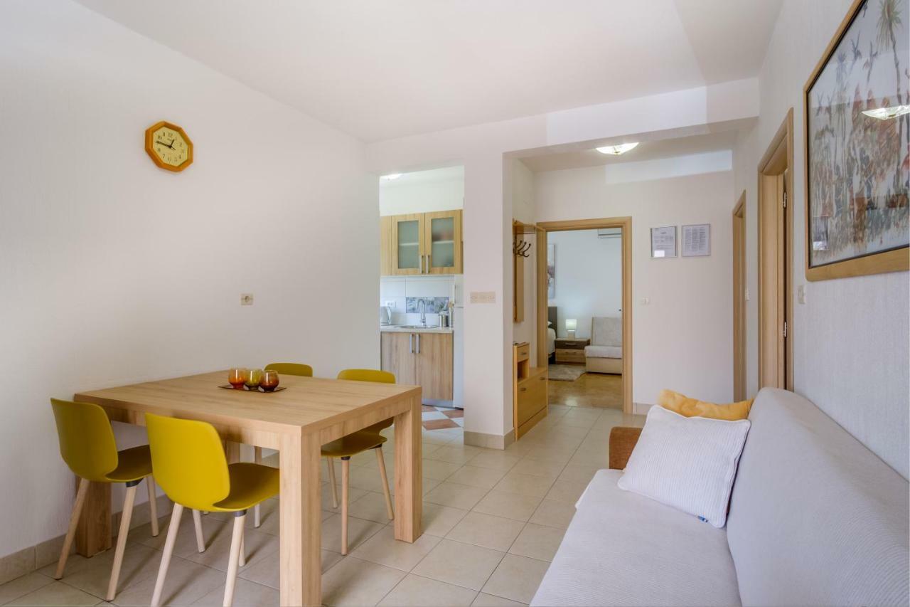 Apartments Eva Црес Экстерьер фото